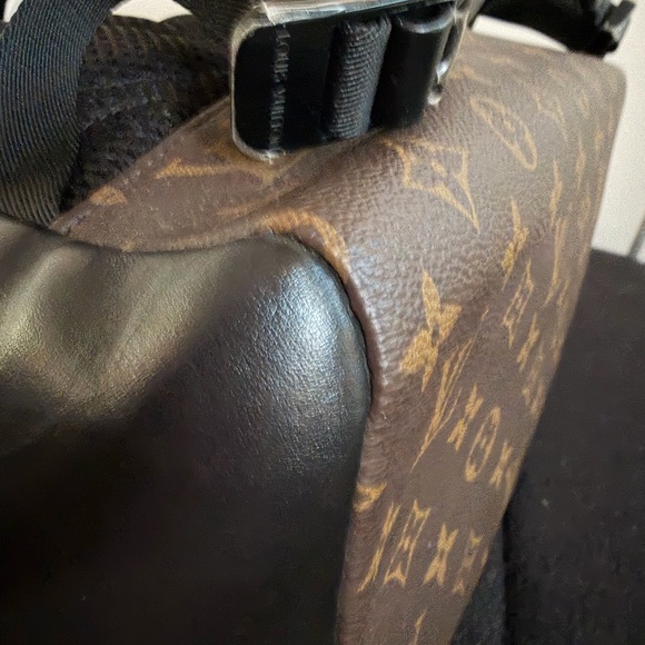 Louis Vuitton Retired Dean Backpack - Picture 6 of 12